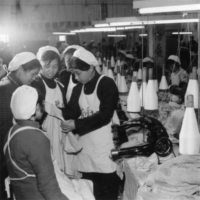融媒&middot;見(jiàn)證 光影70年| 紡織行業(yè)興衰浮沉,女工命運(yùn)幾番起落